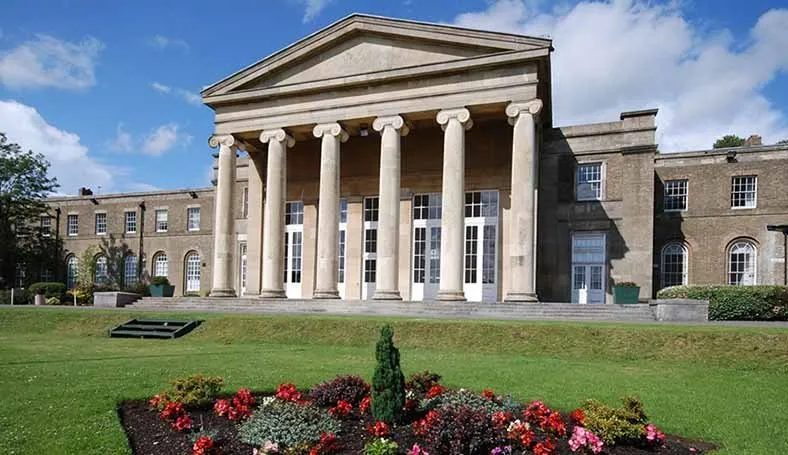 Mill Hill School